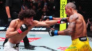 Barcelos hospitalized after TKO loss to Rosas in UFC main event - ESPN
