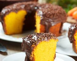 Imagem de Bolo de cenoura com cobertura de chocolate