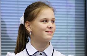 Путин наградил девочку, спасшую несколько человек во время шторма на озере в Карелии - ТАСС