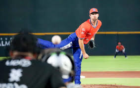 Toros ganó el tercer encuentro y se puso arriba en la serie de playoffs