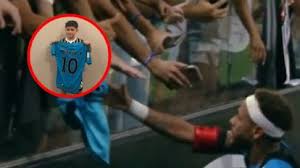 Fans del Corinthians increpan a niño de 8 años que recibió playera de Neymar; salió escoltado del estadio