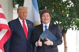 Milei busca blindaje financiero: ¿Acuerdo de swap por US$20.000 millones?