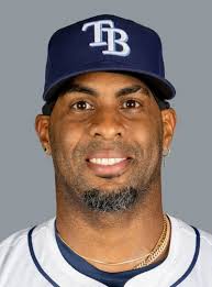 Yandy Díaz cements trip to World Series with late homer