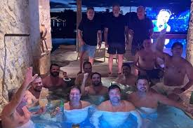 NA PISCINA COM O "GRUPO SELETO"