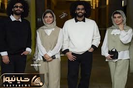 آواز محلی؛ اجرای مازنی رحمان رحیم جلو سارا نیکا دخترا چه جوی میدن شیطوننا