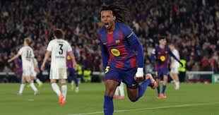 Barcelona 2-1 Eintracht Frankfurt: Kounde double boosts Flick's knockout-stage push