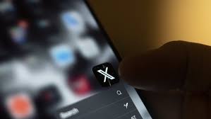 Australia bans social media for under 16 users