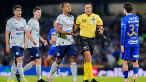 Entrenador De Cruz Azul