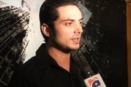 Off Road Studios: The director, Bilal Lashari, at the Karachi premier of the movie. - OB-ZH285_iwaar1_D_20131015074338