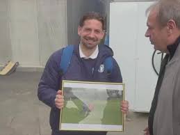 Olise-Tunnel eingerahmt! Sky Sport hält besonderen Moment von Nollenberger fest