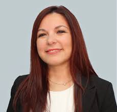 LUISA MATOS - SURGICAL CORDINATOR. &quot;I have been working with Dr. Swift since 1996, and cannot imagine working in a more professional and caring environment. - Luisa-2