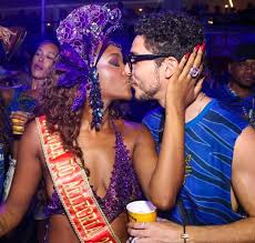 Em meio a romance discreto, IZA compartilha primeira foto de João Vitor Silva