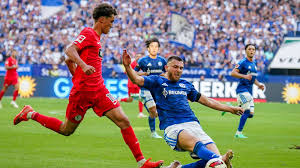 Viel Kampf, wenig Gefahr: Schalke und Elversberg ermitteln keinen Sieger — Kicker