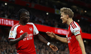 Arsenal ease past Coventry to kick off new Premier League season