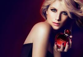 French actress Mélanie Laurent is featured for the 2011 campaign image of Dior Hypnotic Poison fragrance. Image via TFS. - dior-hypnotic-poison-fragrance-mc3a9lanie-laurent