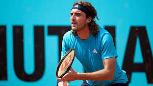 Tsitsipas exalta torcida em virada: “Acho que eles me amam”