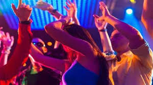 Resultado de imagen de imagenes sobre fiestas de adolescencia