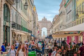 EU Moves to Curb Overtourism, Spread Travel Demand