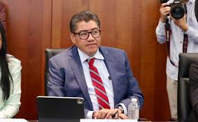 Critican a Saúl Monreal por video musical donde aparece esvástica nazi; senador pide disculpas y elimina grabación