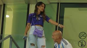 Mundial 2026: las 10 carteras más emblemáticas de Antonela Roccuzzo en sus looks de estadio