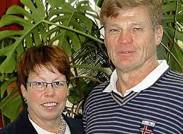 Christa Arnold und Eberhard Schneider wurden von der IHK ausgezeichnet.