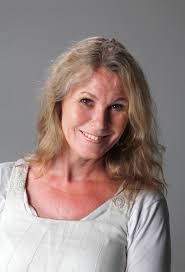 Anne Cecilie Remen er journalist i NRK, og debuterte ifjor med krimromanen «På direkten» - anne-cecilie-remen