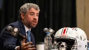 Ole Miss football's Pete Golding told Lane Kiffin 'you're a f***ing idiot if you leave' for LSU'