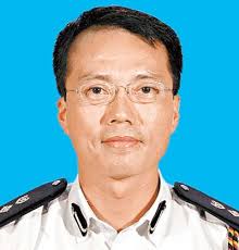 Lau Yip-shing. Yau Tsim District Commander, Mr Lau has served in the Force for over ... - p01_9