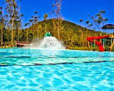 Image of Renang di kolam air panas di Ranca Upas