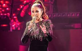 Lucero habla de sus shows con Yuri, sus canciones de despecho
