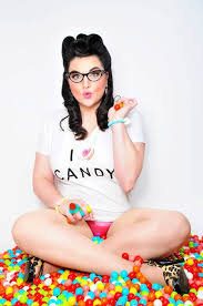 Resultado de imagem para chubby pin up