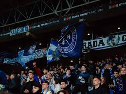 El RCDE Stadium se viste de fe: el Espanyol se aferra a su historia para sellar la permanencia