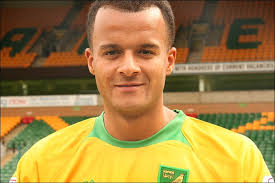 Winger Simon Whaley has dropped down a division, leaving Preston North End to play for the Canaries - _46164142_whaley_766