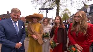 Deel centrum Breda afgesloten vanwege drukte • Bezoek koninklijke familie aan Dokkum klaar