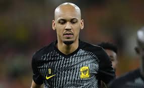 Mudança de comando no Al-Ittihad mexe nos bastidores e Fabinho ganha força para reforçar o Palmeiras