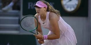Mirra Andreeva supera início difícil e avança em Roland Garros