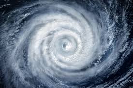 Ciclone no Sul coloca litoral em risco: “Ondas gigantes e frio congelante”
