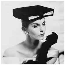 Photo Henry Clarke – Anne St.Marie – 1955 &#39;Model in Box Hat and Long Gloves&#39; Original caption:Model wearing &#39;academic&#39; box hat, black gloves, ... - 650-anne-1955-by-henry-clarke