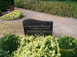 Grab von Hermann Menzel (01.01.1883-24.10.1970), Friedhof Mullberg