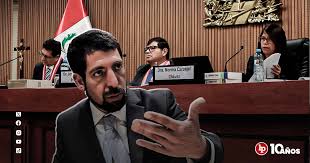 ¡Escándalo Legal! Abogado Expulsado Tras Presentar Documento Falso