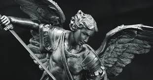 San Miguel Arcángel: Significado, Oraciones y el Santoral del 29 de Septiembre