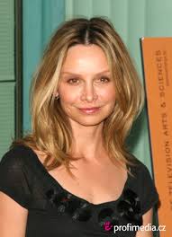 Peinado de - Calista Flockhart - Calista Flockhart. Calista Flockhart. Agrandar | Comentarios: 0 | Votos: 20. Share on Facebook - flockhart1a1309