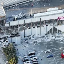 Japan quake injures at least 50, disrupts power and travel