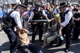 UK police remove climate protesters from key London site ...