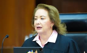 Si alguien fallece sin testamento, padres deben deben heredar antes que hermanos: Corte; ordena valorar labores de cuidado