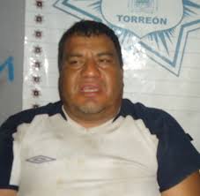 POLICÍA DE TORREÓN DETIENE A OTRA PAREJA CON VEHÍCULO ROBADO; RECUPERAN TRES VEHÍCULOS MÁS. Publicado en 22 julio, 2012 de Policía de Torreón - simon-pedro-delgado-rangel