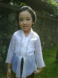 Hasil gambar untuk contoh model kebaya anak modern