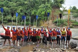 Hasil gambar untuk pecinta alam indonesia