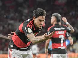Flamengo supera Vitória na Copa do Brasil e segue 100% há 6 jogos