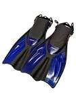 Swim fins for wide feet